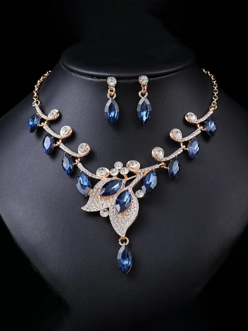 Crystal Necklace and Earring Set, earrings, front view