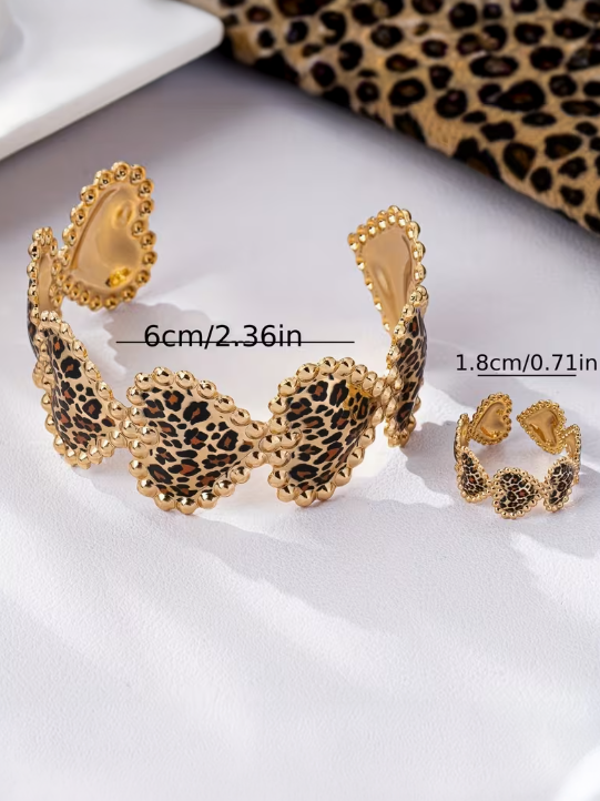 Heart Shaped Leopard Bracelet Set
