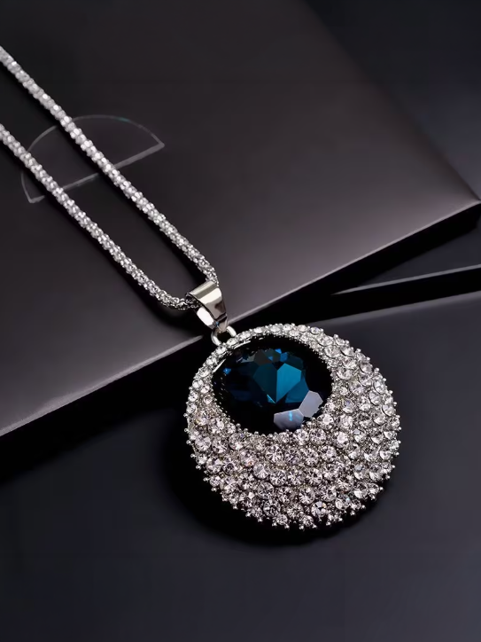Rhinestone Circle Pendant Necklace