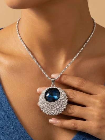 Rhinestone Circle Pendant Necklace